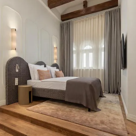Aparthotel Carillon - Keystone Collection, Opened December 2025 4*